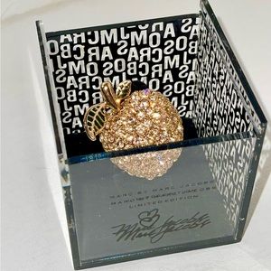 Marc by Marc Jacobs Limited Edition Rose Gold Crystal Apple Ring